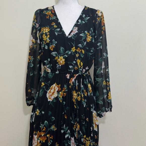 Indigo Rose | Woman BIack Chiffon Floral A-Line Pleated Flowy Lined Maxi - Picture 4 of 7